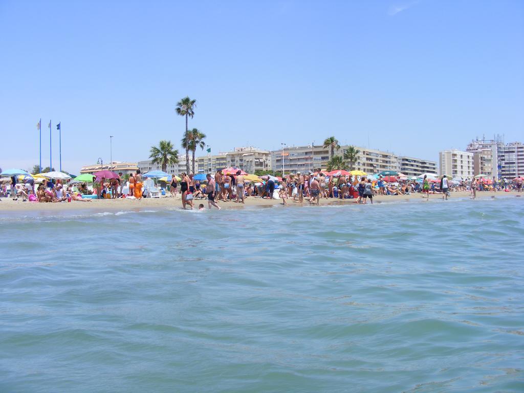 Apartamento Berry Playa Naufragos Torrevieja Luaran gambar